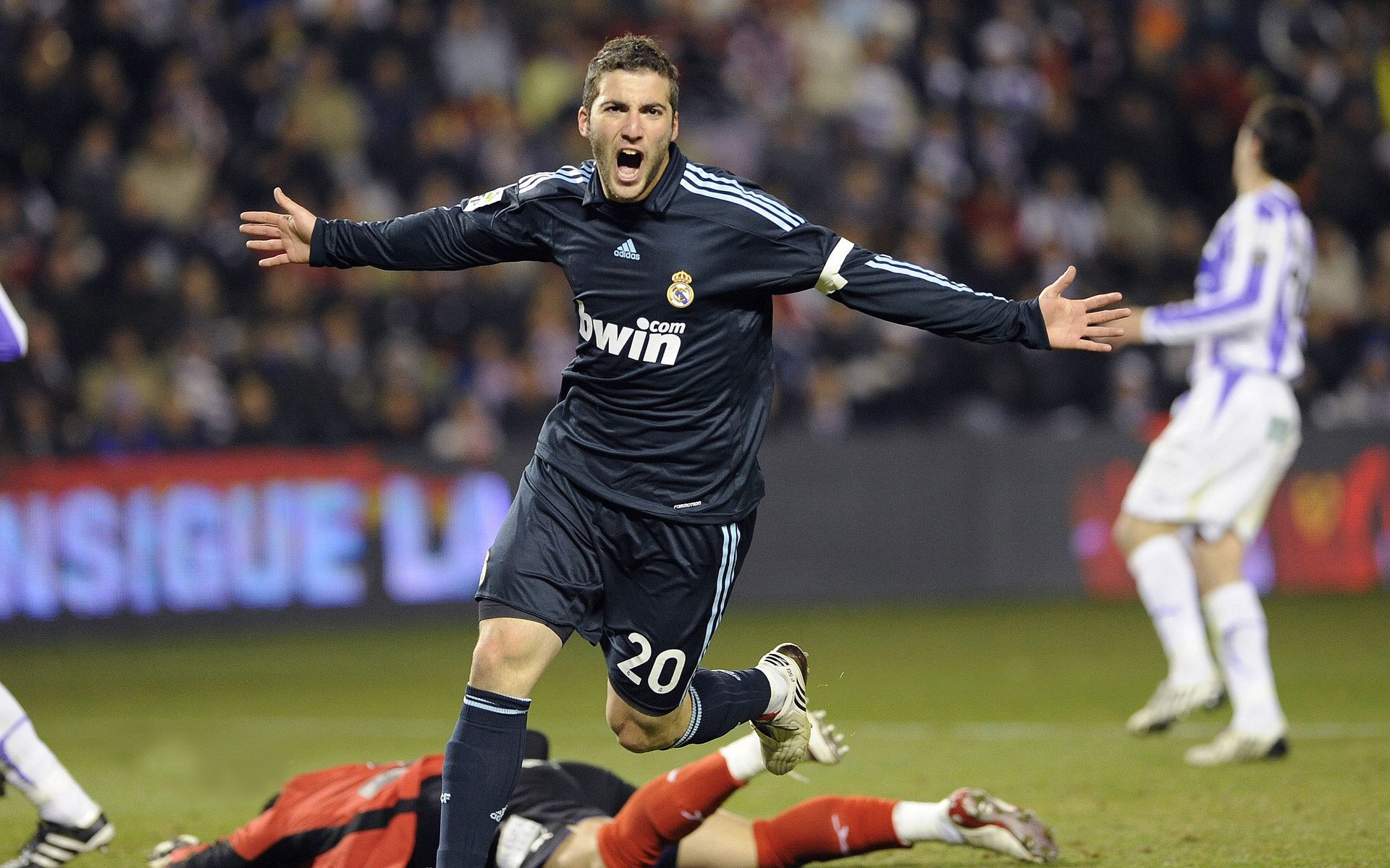 英超争冠焦点战，摩洛哥血拼亚特兰大