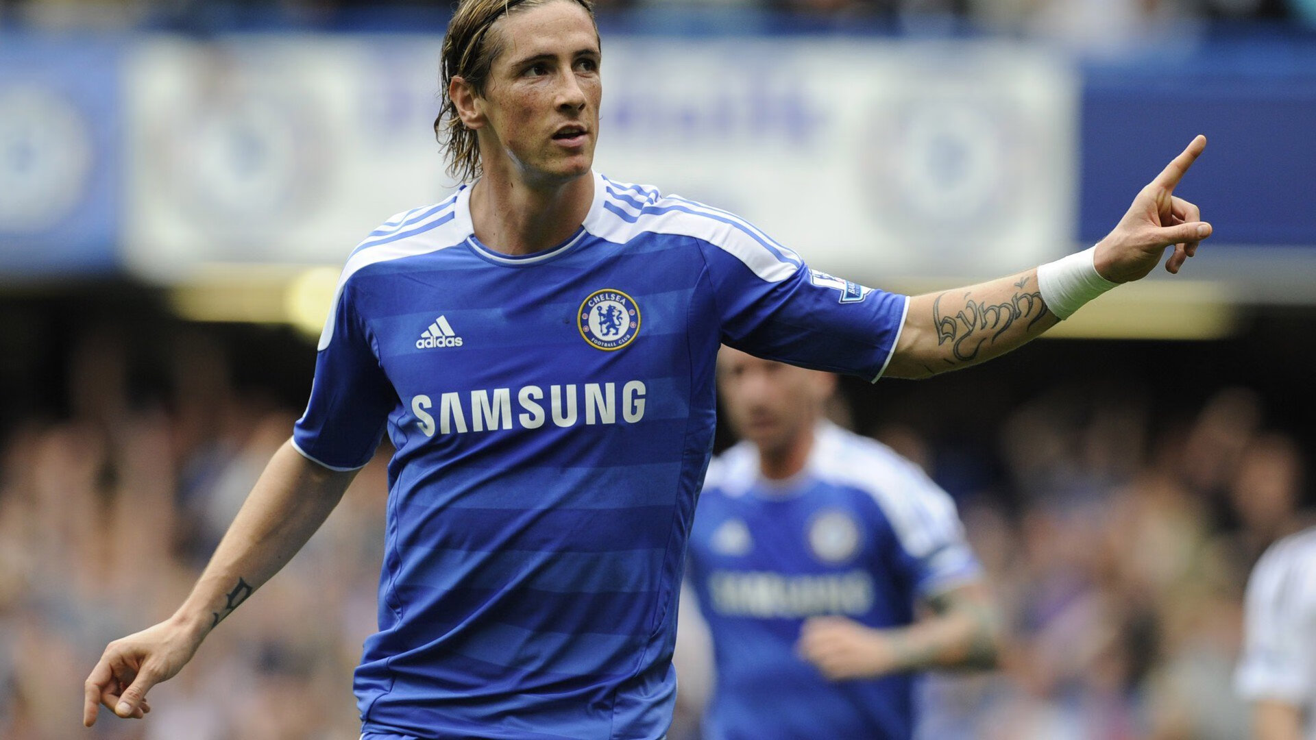 鹈鹕精神冲垮十冠王,小贾伦关键时刻定义新传奇